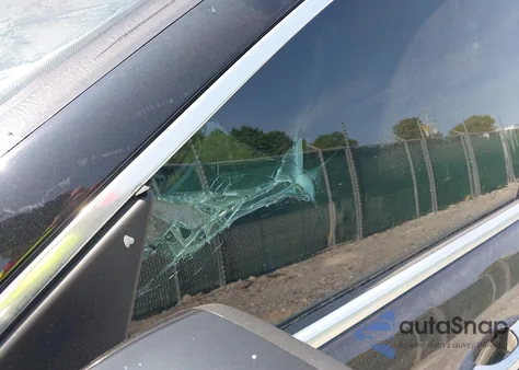 2019 Maserati Levante z USA, uszkodzony, nr VIN ZN661XUA2KX308301